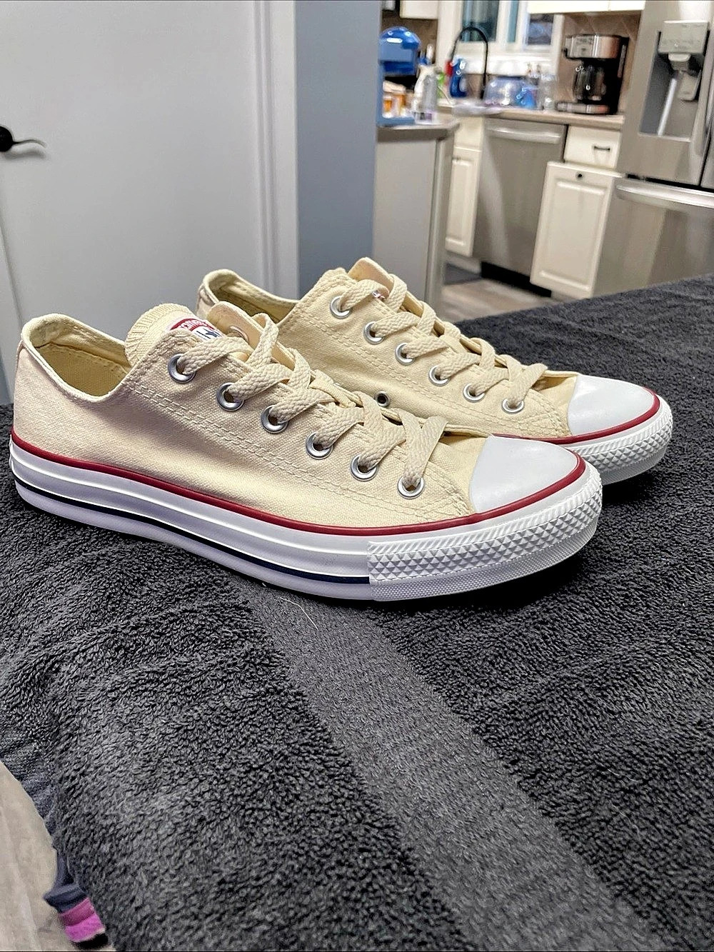 Converse Chuck Taylor All Star Low Top Cream US Men 6.5 Women 8.5